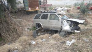 Otomobille şarampole uçan çiftçi, hastanede öldü