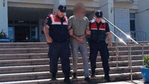 Muğla‘nın Bodrum ilçesinde, hakkında ‘kasten öldürme’ ve ‘hakaret’ suçlarından 26