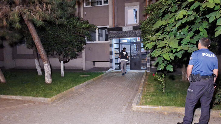 Tartıştığı kız arkadaşını başından vurup intihar etti
