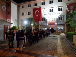 Aydın merkezli 7 ilde dolandırıcılık operasyonu: 32 gözaltı