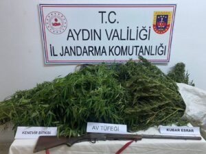 Aydın’ın Sultanhisar İlçesinde jandarmanın bir eve yaptığı operasyonda 3 kilo