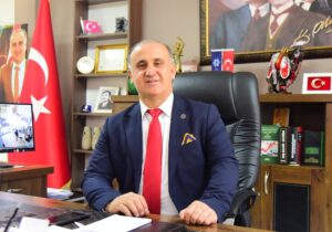 İncirliova Belediye Başkanı Aytekin Kaya, yapacağı otopark projesi için mecliste