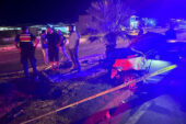 Otomobil beton direğe çarptı: 1 ölü 3 yaralı