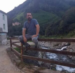 İzmir‘in Karşıyaka ilçesinde, husumetlisi Kahraman Gülseren tarafından sokakta tabancayla vurulan