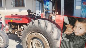 Manisa’nın Turgutlu ilçesinde, babasının kullandığı traktörden düşüp altında kalan 8