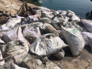 Balıkçıların ağına balık yerine pirinç dolu 65 çuval takıldı