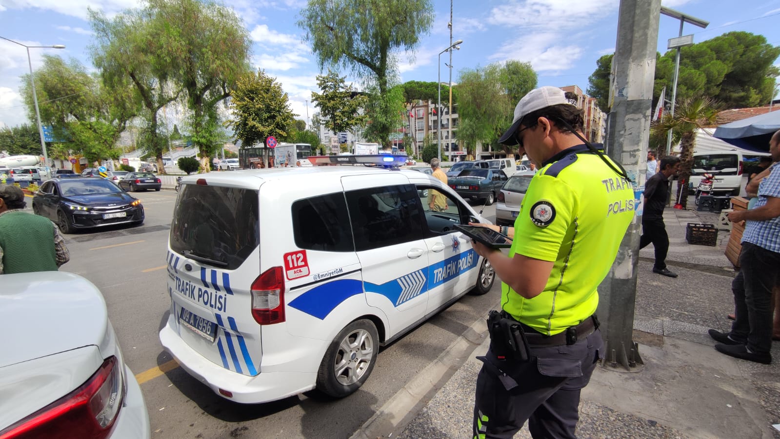 ncirliova’da trafik denetimi; 28 araca 69 bin 306 TL ceza uygulandı