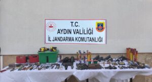 Aydın’ın Çine İlçesinde Jandarmanın yaptığı operasyonda bir eve yapılan operasyonda