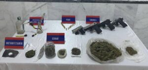 Aydın’ın Kuyucak İlçesinde jandarmanın yaptığı operasyonda 1 kilogram 72 gram