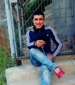 Bursa’nın Gemlik ilçesinde eşi E.S.’nin (20) boğazını sıkarak 400 lirasını