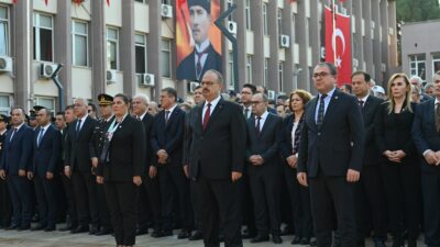 Aydın'da Gazi Mustafa Kemal Atatürk'ün ebediyete uğurlanışı 85'inci yılında saygıyla