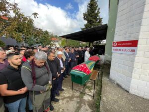 Söke’nin Demirçay Mahallesinde sele kapılarak hayatını kaybeden Hacer Alptekin ile