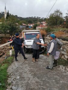 Aydın Valisi Yakup Canbolat, 2 kişinin öldüğü Söke’nin Demirçay Mahallesinde