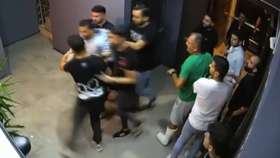 Aydın’ın Nazilli İlçesinde bir restoranda sigara denetimi yapmak için gelen