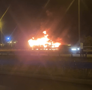 Aydın'da yolcu otobüsü alev alev yandı