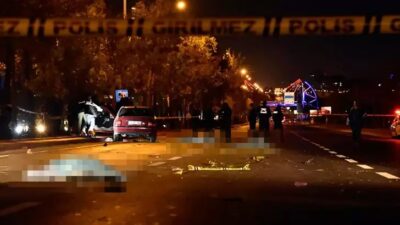 Konya'da, yolun karşısına geçmeye çalışan yayalara otomobil çarptı. Kazada, ilk