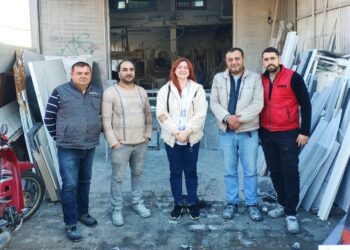 MHP’li Çınar, işyerlerini tek tek ziyaret ediyor