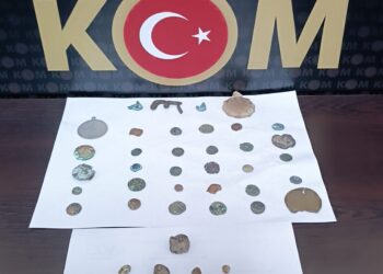 Evinde tarihi eserle yakalandı