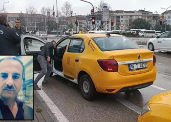 Bindikleri taksinin şoförünü boynundan bıçakladı