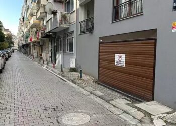 Tartıştığı arkadaşını meyve bıçağıyla öldürdü