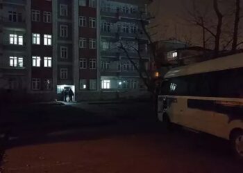 Eşini bıçaklayarak öldürdü