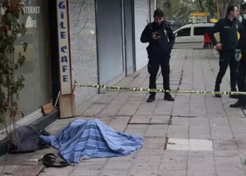 Evsiz, sokakta ölü bulundu