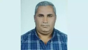 İzmir‘in Kemalpaşa ilçesinde, fidan satışı yapan Serkan Güngör (43), bir