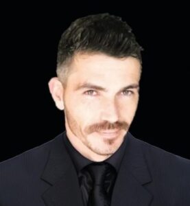 Aydın’ın Didim İlçesinde bir sitede bahçıvanlık yapan Murat Şimşek (37),