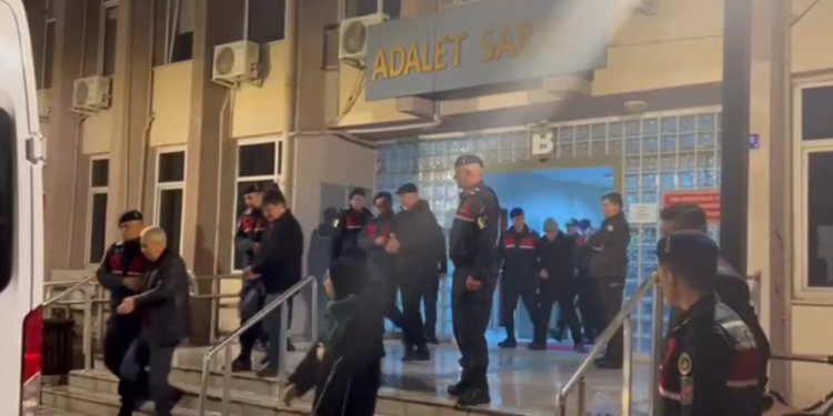Aydın’da FETÖ/PDY operasyonu; 10 tutuklama