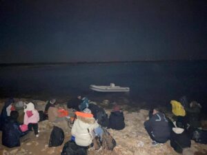 Didim’de 37 kaçak göçmen ve 4 organizatör yakalandı