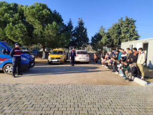 Aydın’ın Didim İlçesinde yasa dışı yollardan Yunanistan’a kaçmaya çalışan 37