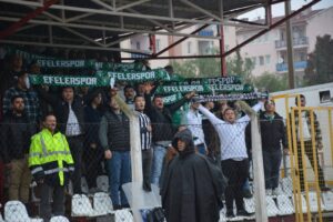 Efeler 09 ikinci yarıya beraberlikle başladı