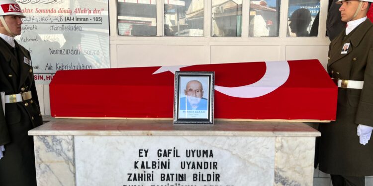 Kore Gazisi son yolculuğuna uğurlandı