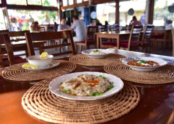 İncirliova’da tarihi Hangarlar vatandaşların gözdesi oldu