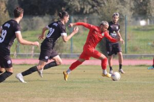 TFF 3. Lig 2’inci Grup’ta mücadele veren Efeler 09 SFK,