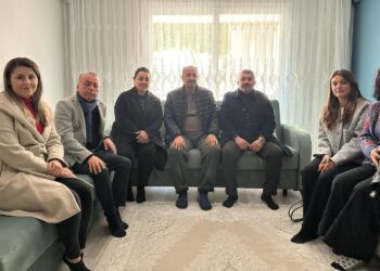 Gökmen’den eski başkana evinde ziyaret