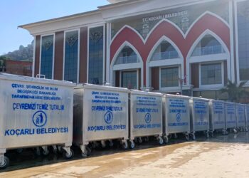 Koçarlı Belediyesine 140 Çöp Konteyneri hibe edildi