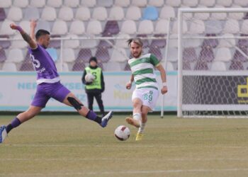 Efeler 09 başkentte 1 attı 3 aldı