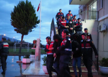 Yeşil reçete operasyonunda 10 şüpheli adliyeye sevk edildi
