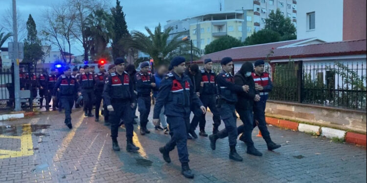 Nazilli'deki 'yeşil reçete' operasyonunda 8 tutuklama