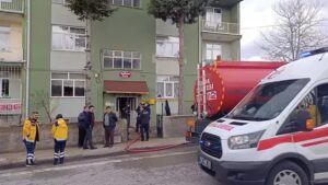 Konya‘da, evde meydana gelen patlamada, 1’i ağır, 4 kişi yaralandı.