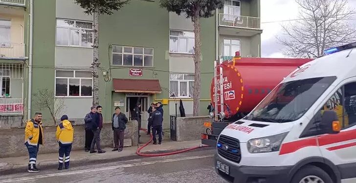 Evde patlama: 1'i ağır, 4 yaralı