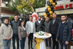 İncirliovalı Tozlu, Avukatlık bürosunu açtı
