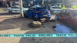 Antalya‘da durakta otobüs beklerken otomobilin çarptığı Fatma Keser (65) ile