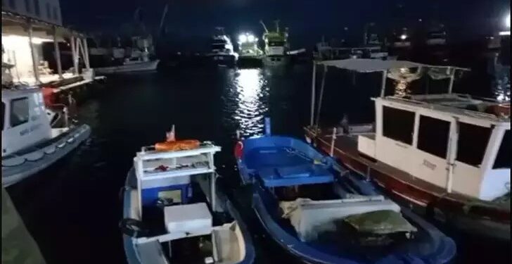 Balıkçı teknesi battı: 3 ölü, 2 kayıp