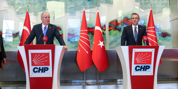 CHP'de belediye başkan adaylarının açıklanması ertelendi
