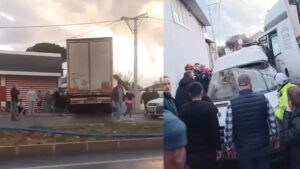 İzmir‘in Torbalı ilçesinde, mobilya fabrikasında çalışan işçilerin taşındığı işçi servisi