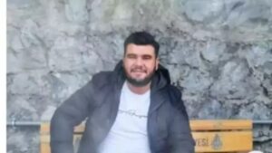 &nbsp; Beylikdüzü‘nde 2 kişi araç içinde silahla vurulmuş halde bulundu.