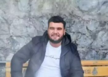 2 kişi otomobil içinde öldürüldü