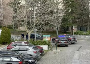 Dini nikahlı eşi ve 2 kızını öldürdü